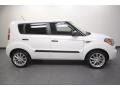 2011 Clear White Kia Soul 1.6  photo #7