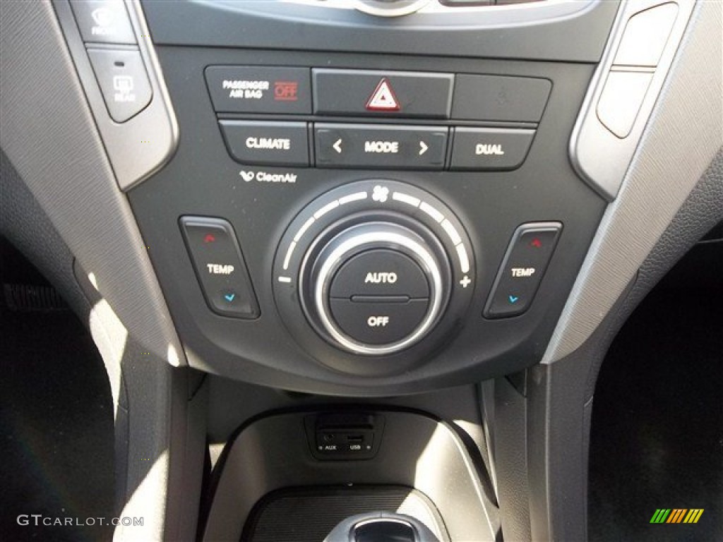 2013 Hyundai Santa Fe Sport 2.0T Controls Photo #71293900