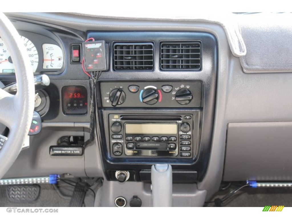 2002 Toyota Tacoma V6 PreRunner TRD Double Cab Controls Photo #71295073