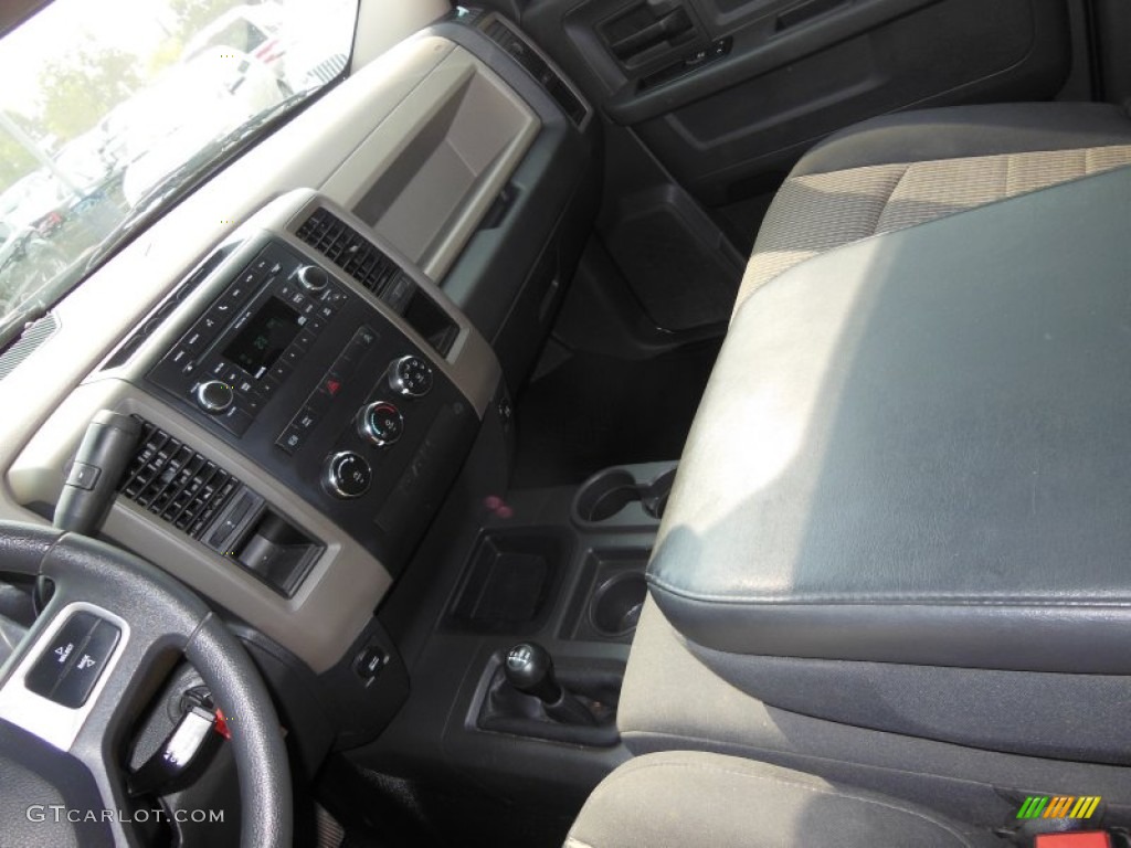 2011 Ram 2500 HD ST Crew Cab 4x4 - Bright Silver Metallic / Dark Slate/Medium Graystone photo #20