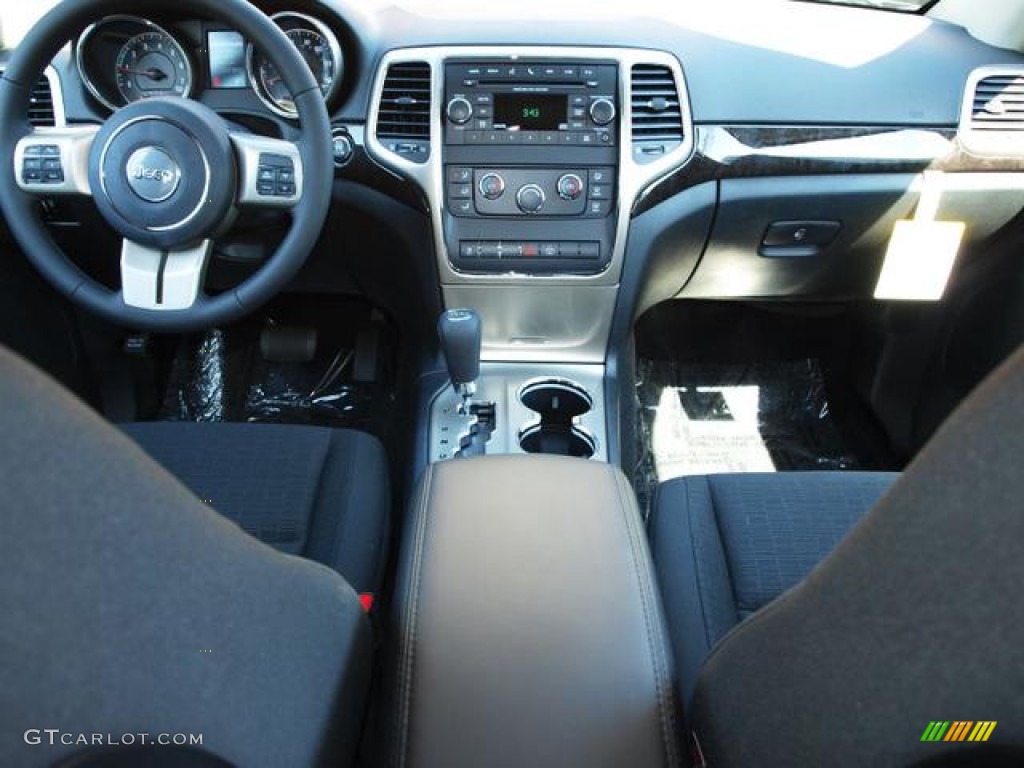 2013 Grand Cherokee Laredo 4x4 - Bright Silver Metallic / Black photo #5