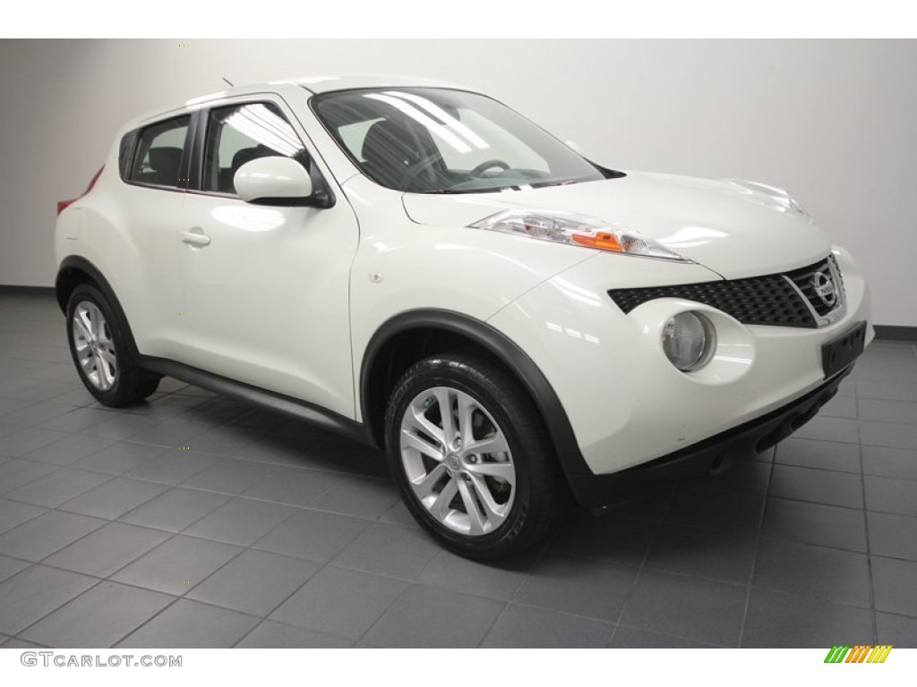 2011 Juke S AWD - White Pearl / Black/Silver Trim photo #1