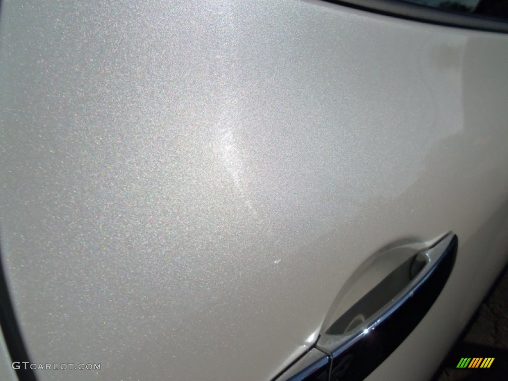 2011 Rogue S AWD - Pearl White / Black photo #5