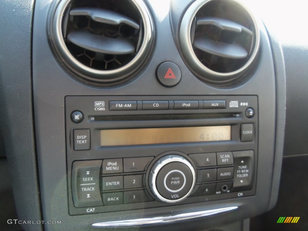 2011 Rogue S AWD - Pearl White / Black photo #14