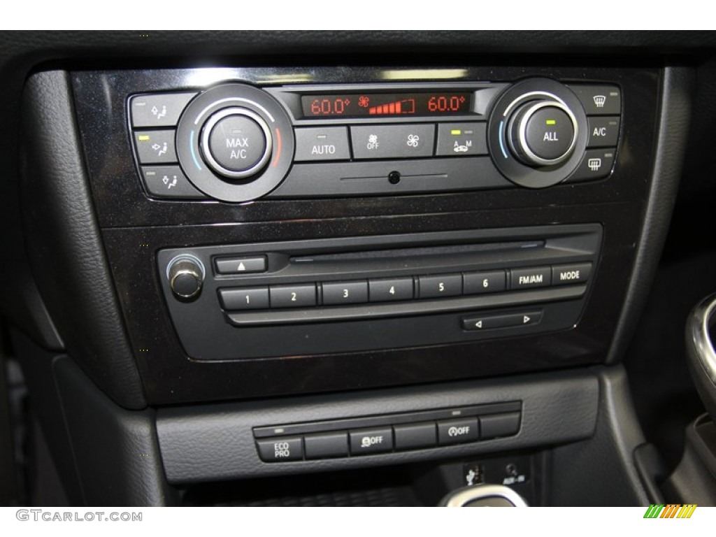 2013 BMW X1 sDrive 28i Audio System Photo #71297350