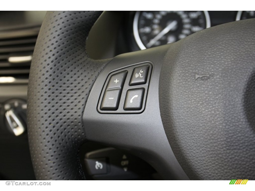 2013 BMW X1 sDrive 28i Controls Photo #71297404