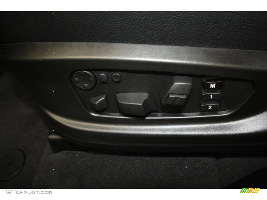 2013 BMW X6 xDrive35i Controls Photo #71297809