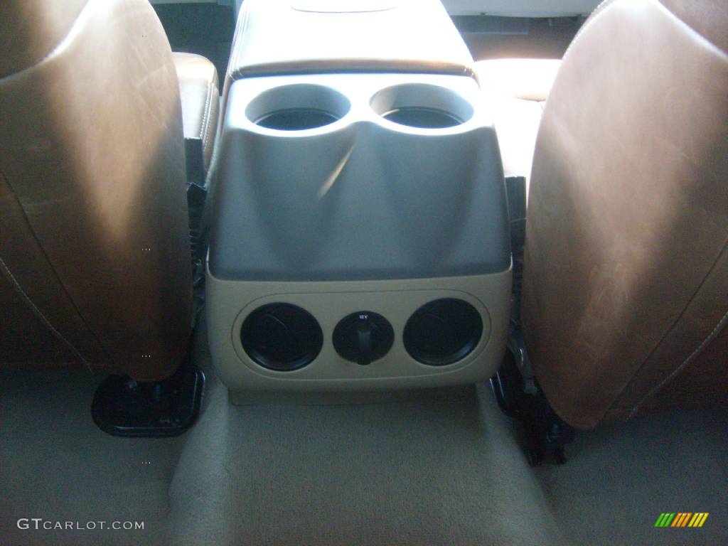 2006 F150 King Ranch SuperCrew - Oxford White / Castano Brown Leather photo #25