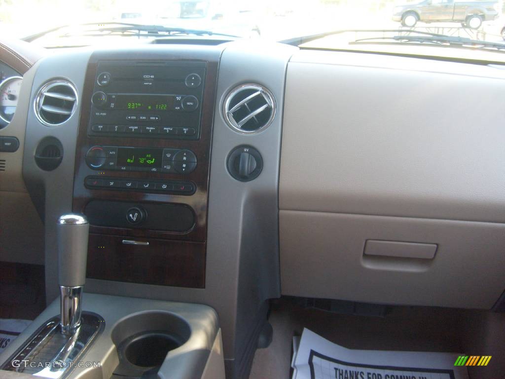 2006 F150 King Ranch SuperCrew - Oxford White / Castano Brown Leather photo #26