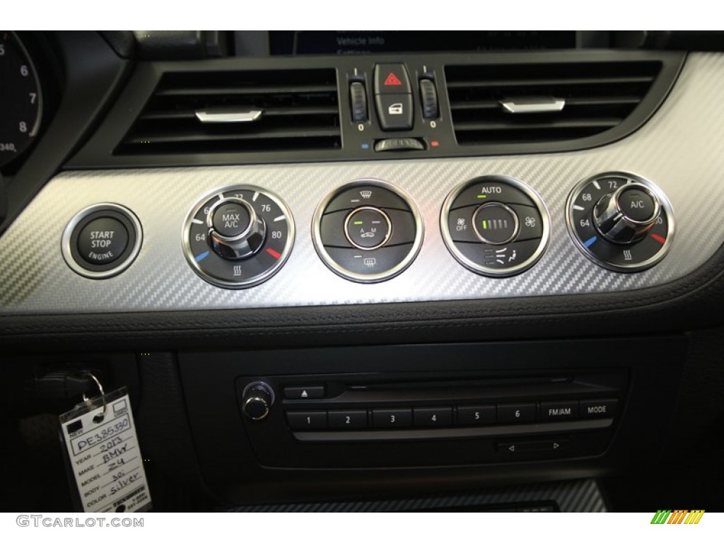2013 BMW Z4 sDrive 35i Controls Photo #71298829
