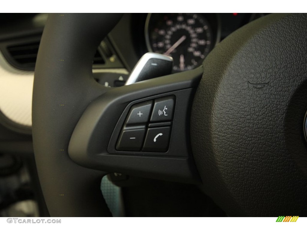 2013 BMW Z4 sDrive 35i Controls Photo #71298880