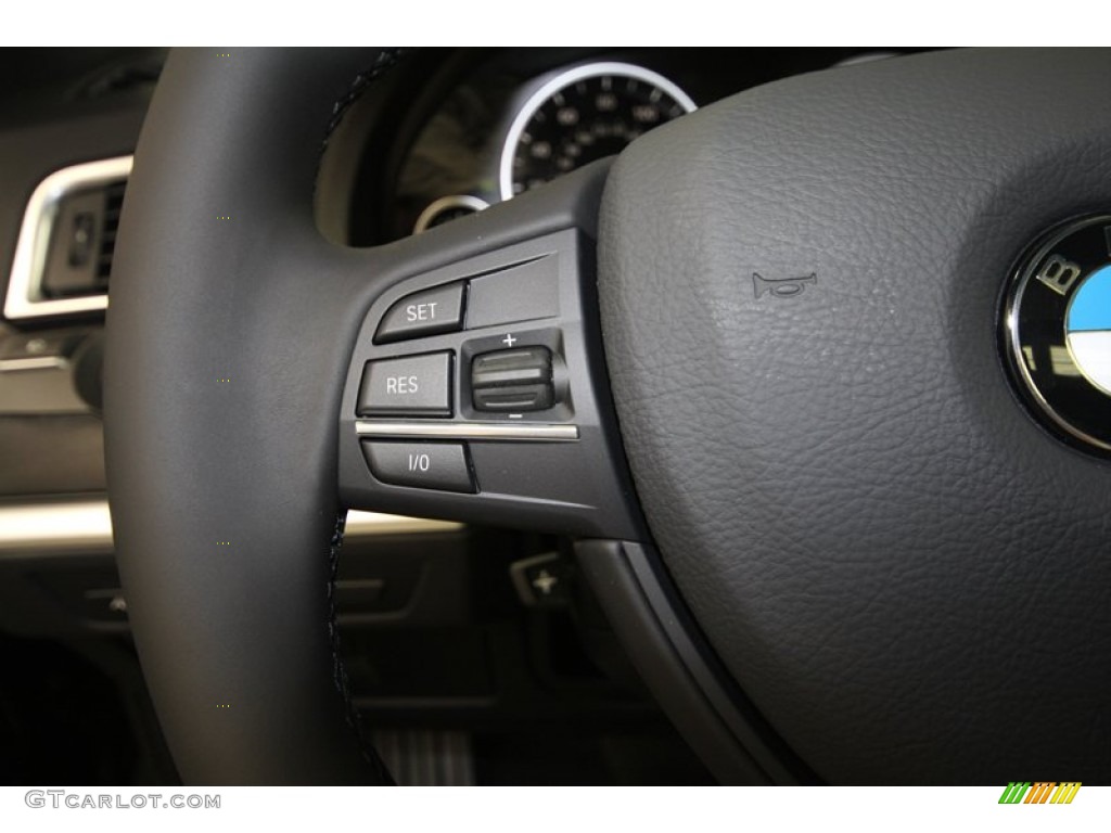 2013 BMW 5 Series 550i Gran Turismo Controls Photo #71299369