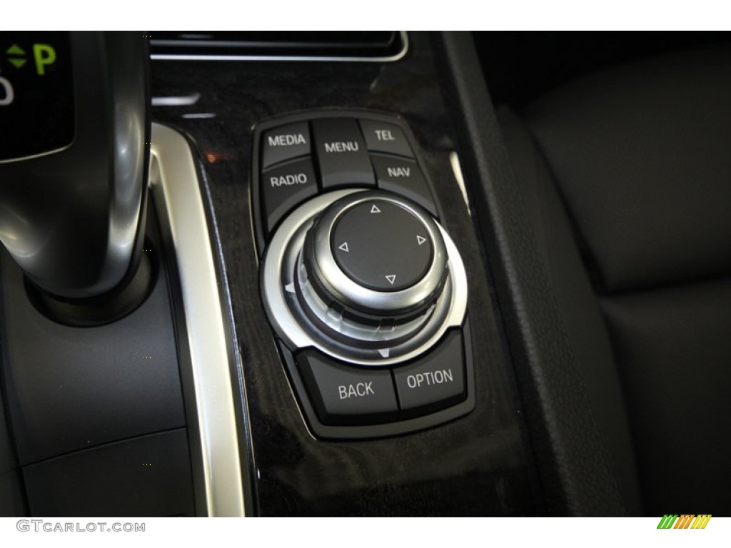 2013 BMW 7 Series 740Li Sedan Controls Photo #71299576
