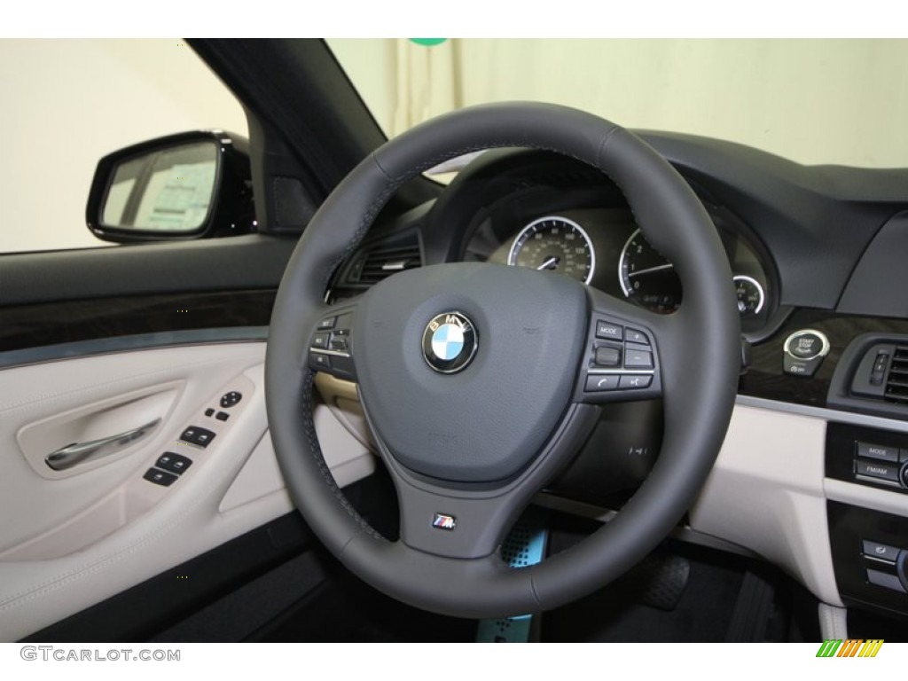 2013 BMW 5 Series 535i Sedan Oyster/Black Steering Wheel Photo #71300416
