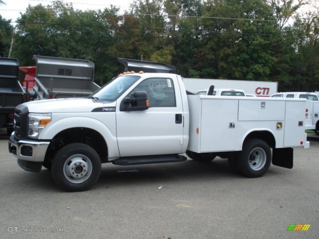 Oxford White 2012 Ford F350 Super Duty XL Regular Cab 4x4 Commercial Exterior Photo #71301433