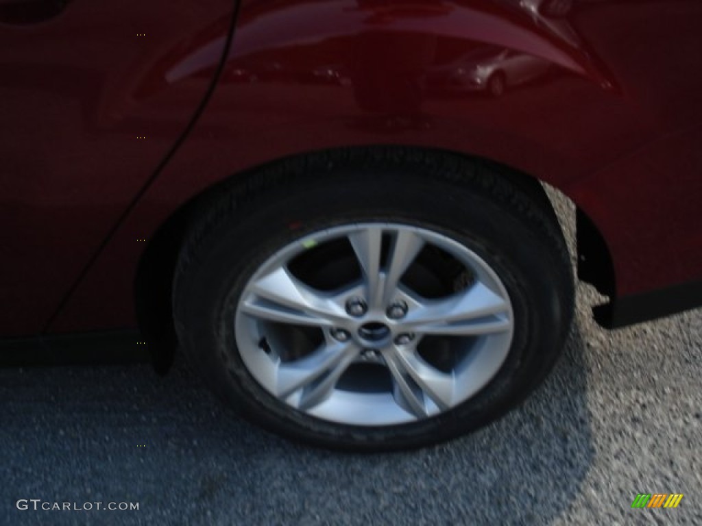 2013 Focus SE Sedan - Ruby Red / Medium Light Stone photo #9