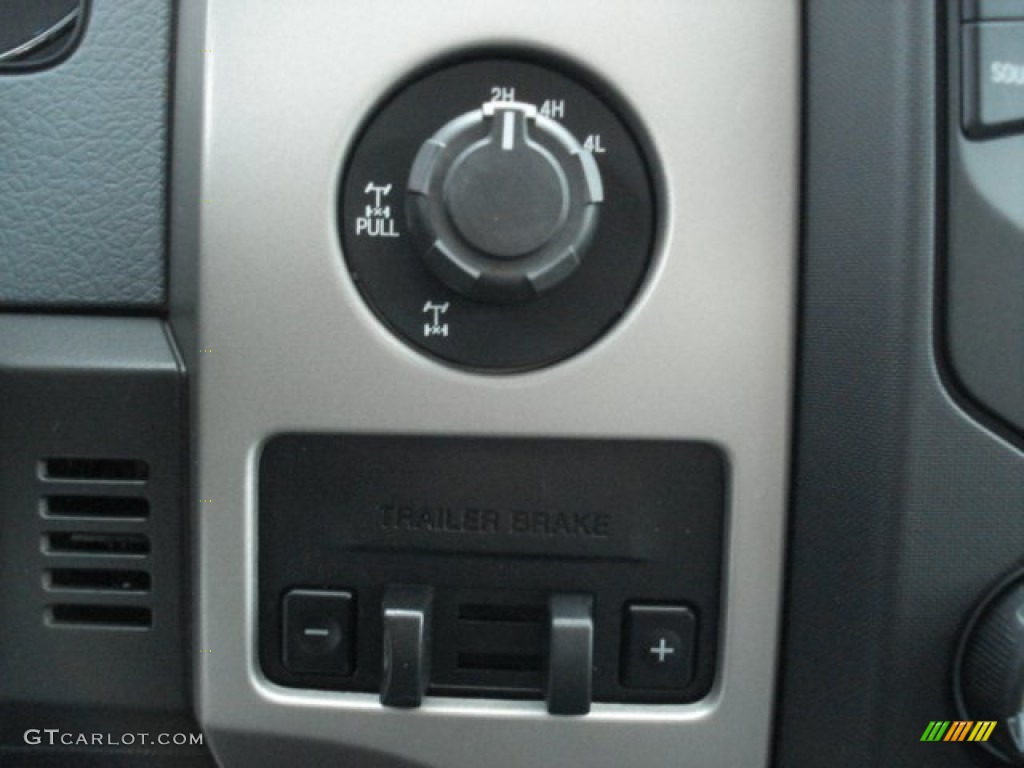 2013 Ford F150 XLT SuperCrew 4x4 Controls Photo #71302069
