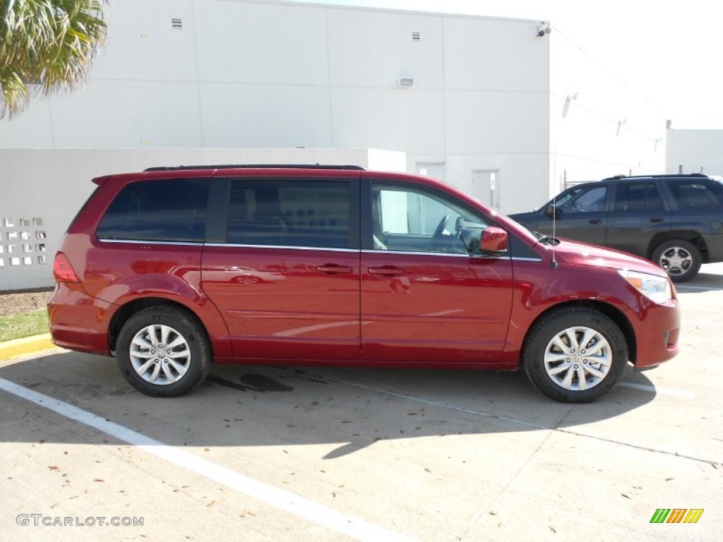 2012 Routan SE - Deep Claret Red Metallic / Aero Gray photo #8