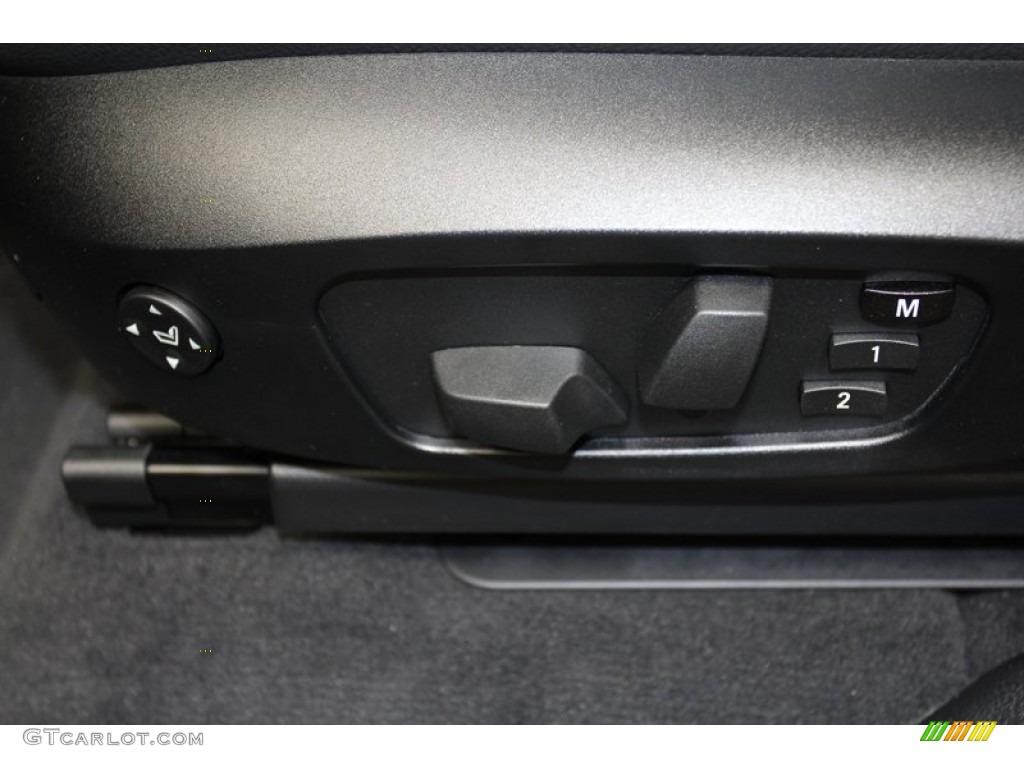 2013 X3 xDrive 28i - Black Sapphire Metallic / Black photo #15