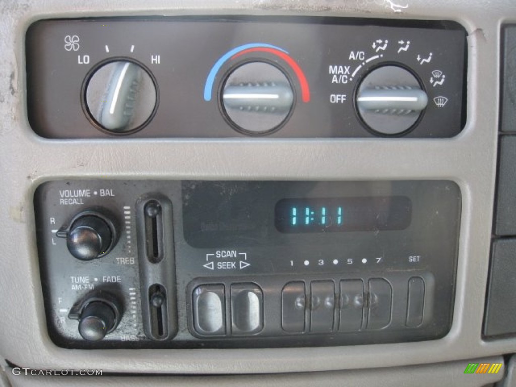 2000 Chevrolet Astro Cargo Van Controls Photo #71303881