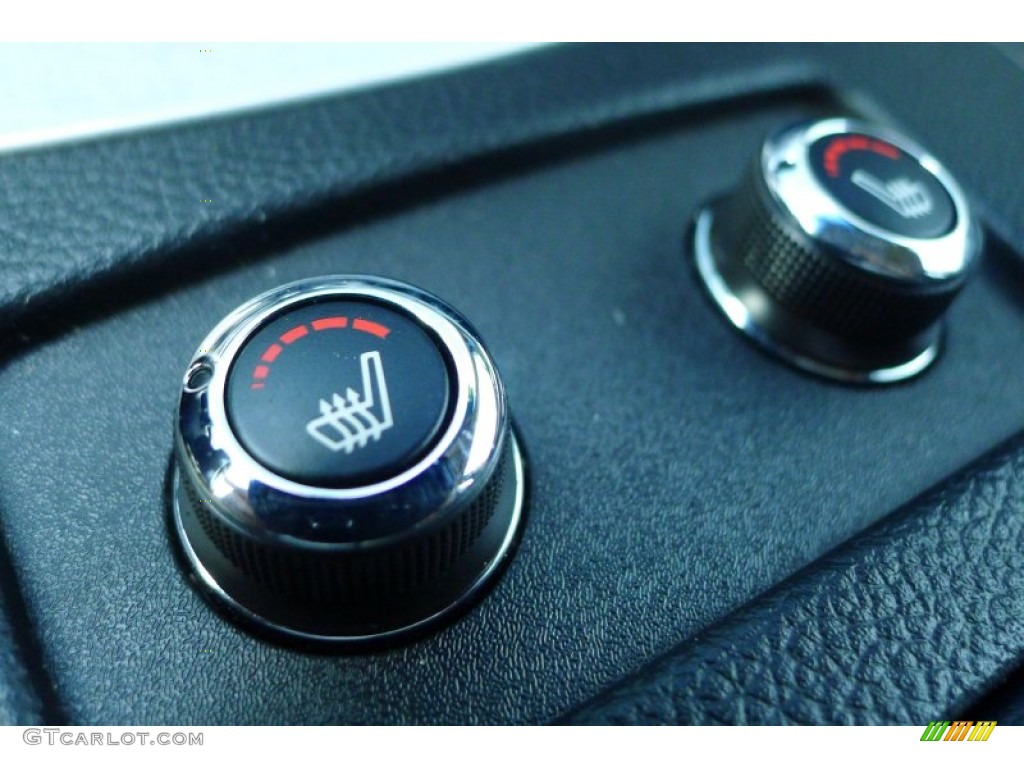 2009 Infiniti G 37 Journey Sedan Controls Photo #71304403