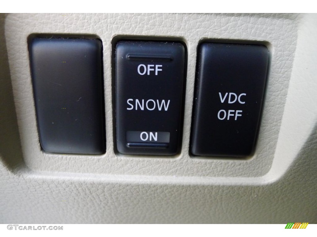 2005 Infiniti FX 35 AWD Controls Photo #71305108