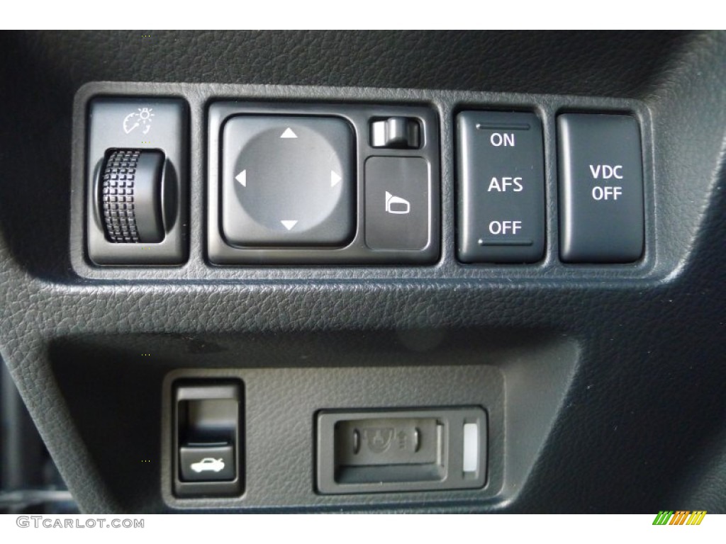 2009 Infiniti M 35 Sedan Controls Photo #71305575