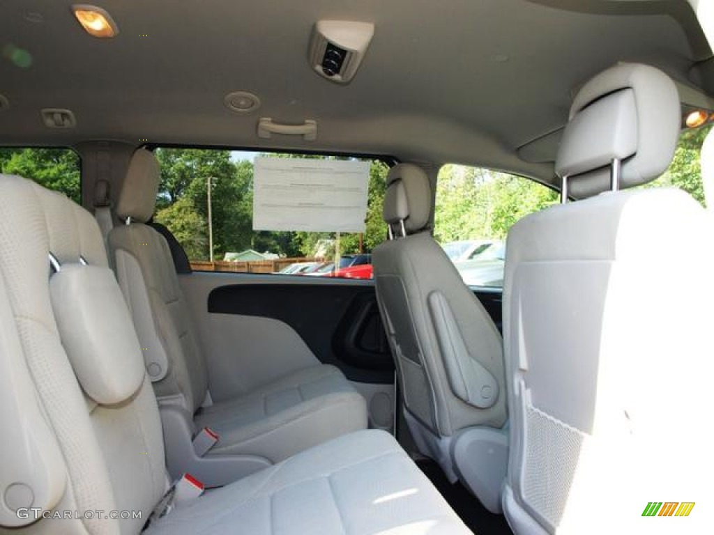 2013 Grand Caravan SE - Stone White / Black/Light Graystone photo #4