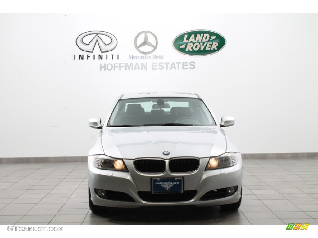 2010 3 Series 328i xDrive Sedan - Titanium Silver Metallic / Black photo #3