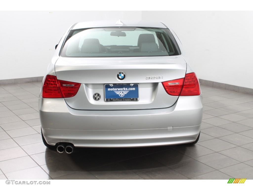 2010 3 Series 328i xDrive Sedan - Titanium Silver Metallic / Black photo #4
