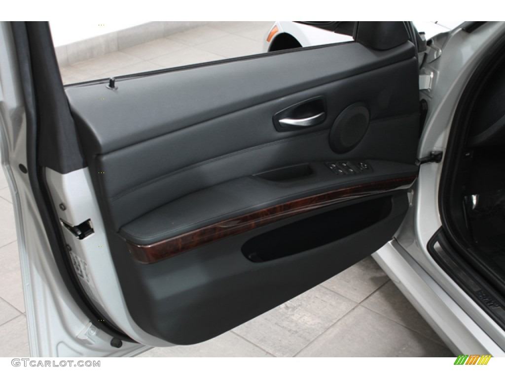 2010 3 Series 328i xDrive Sedan - Titanium Silver Metallic / Black photo #16