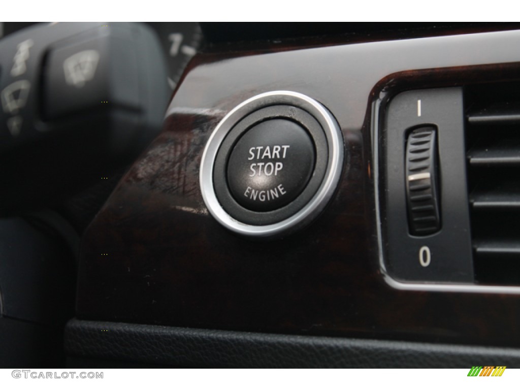 2010 3 Series 328i xDrive Sedan - Titanium Silver Metallic / Black photo #21