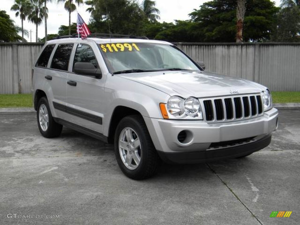 2006 Grand Cherokee Laredo - Bright Silver Metallic / Medium Slate Gray photo #1