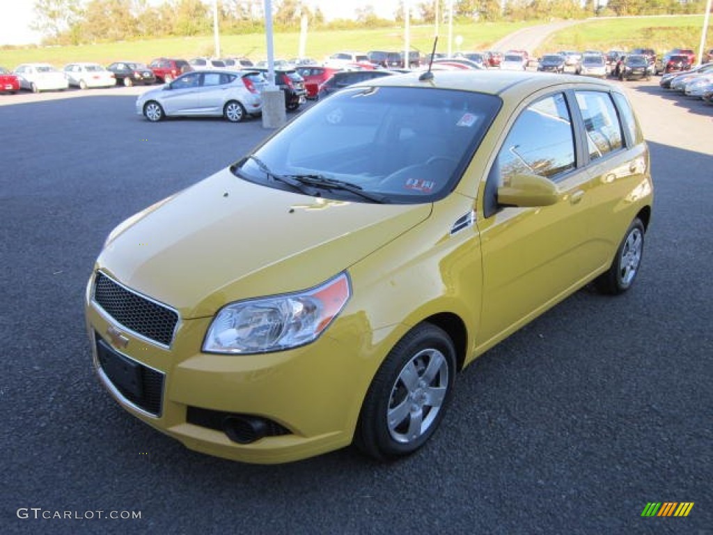 2010 Aveo Aveo5 LS - Summer Yellow / Charcoal photo #3