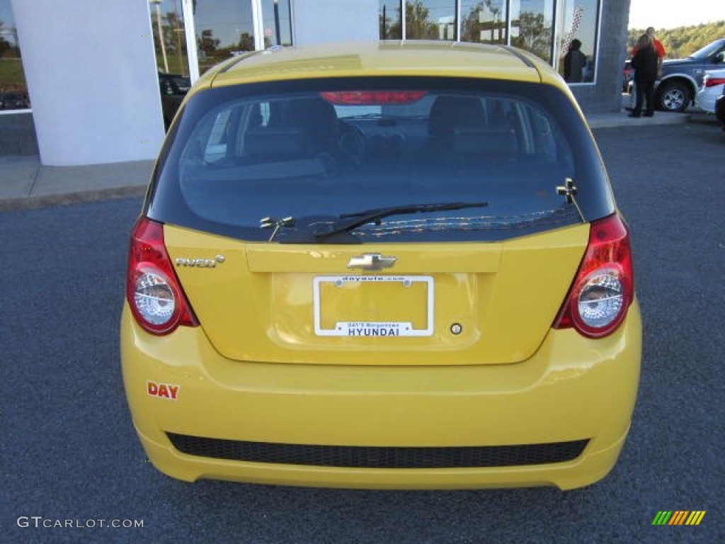 2010 Aveo Aveo5 LS - Summer Yellow / Charcoal photo #6