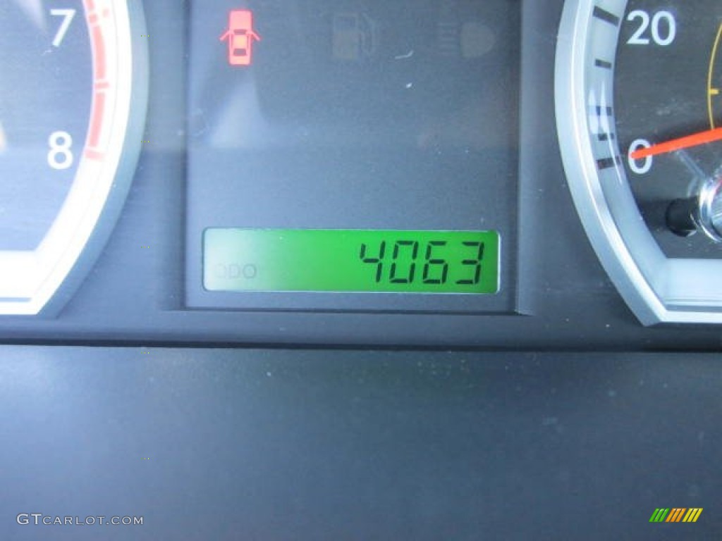 2010 Aveo Aveo5 LS - Summer Yellow / Charcoal photo #20