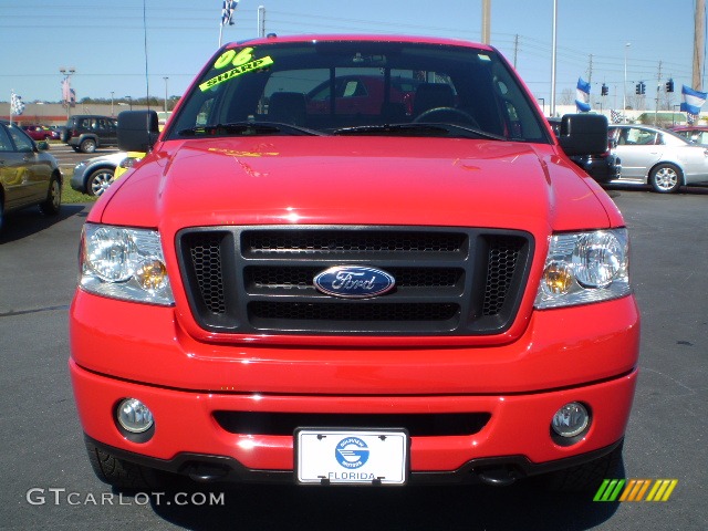 2006 F150 FX4 SuperCab 4x4 - Bright Red / Black photo #2