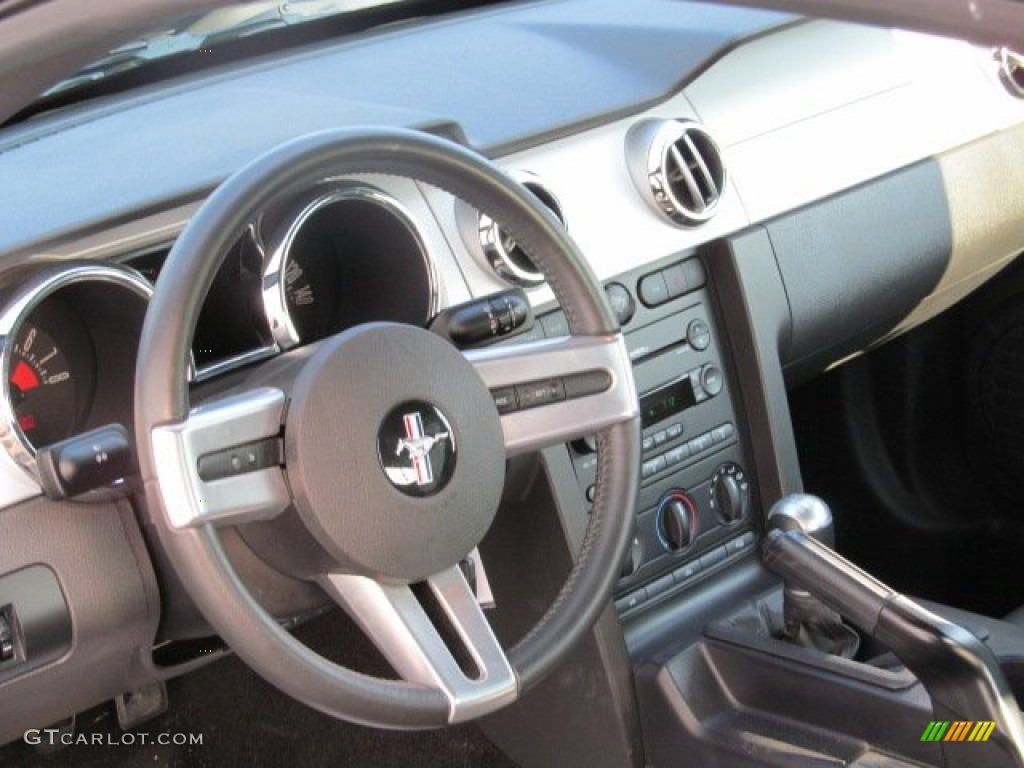 2006 Mustang GT Premium Convertible - Vista Blue Metallic / Dark Charcoal photo #16