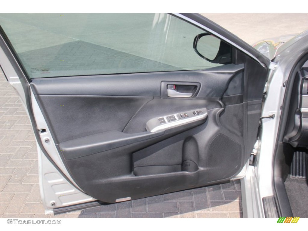 2012 Toyota Camry SE Black/Ash Door Panel Photo #71312911