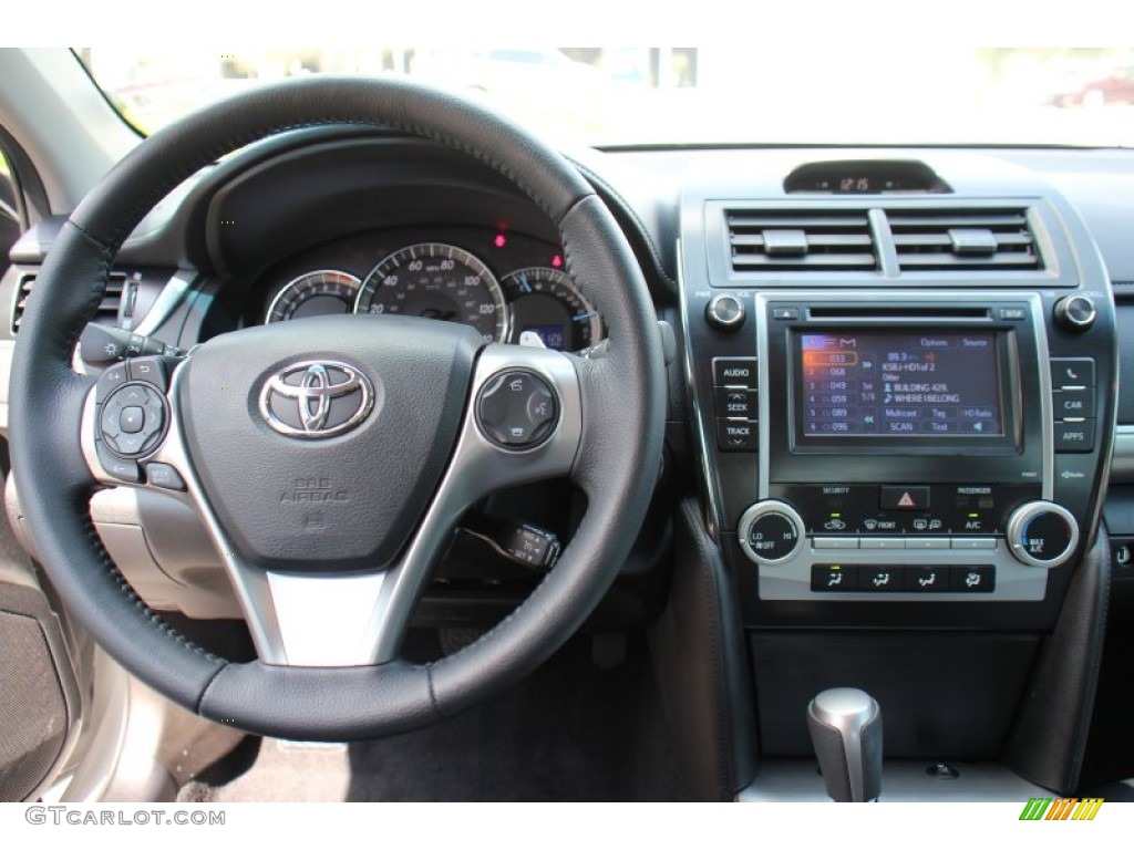 2012 Toyota Camry SE Black/Ash Dashboard Photo #71312983