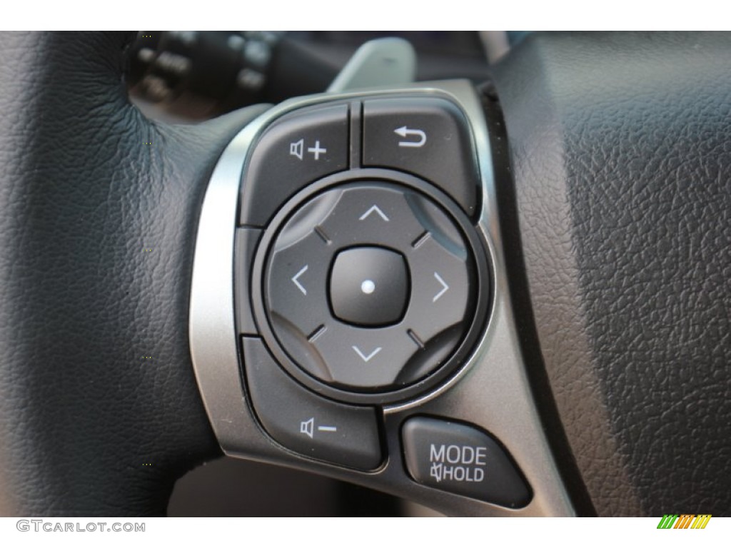2012 Toyota Camry SE Controls Photo #71313019