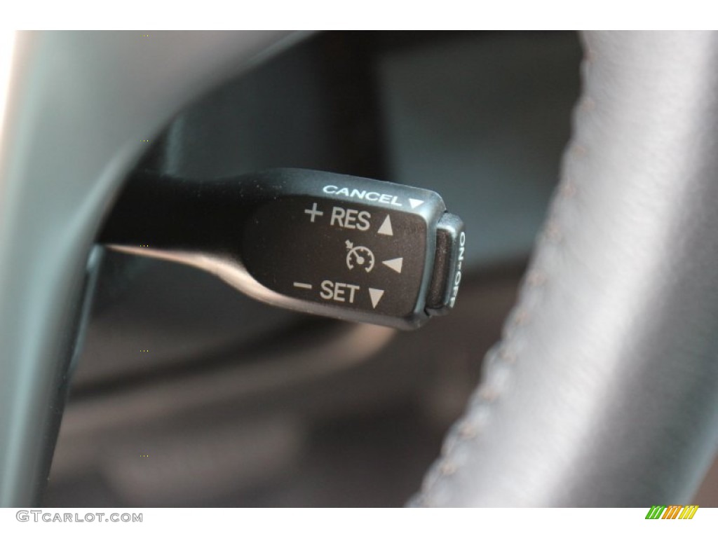 2012 Toyota Camry SE Controls Photo #71313028