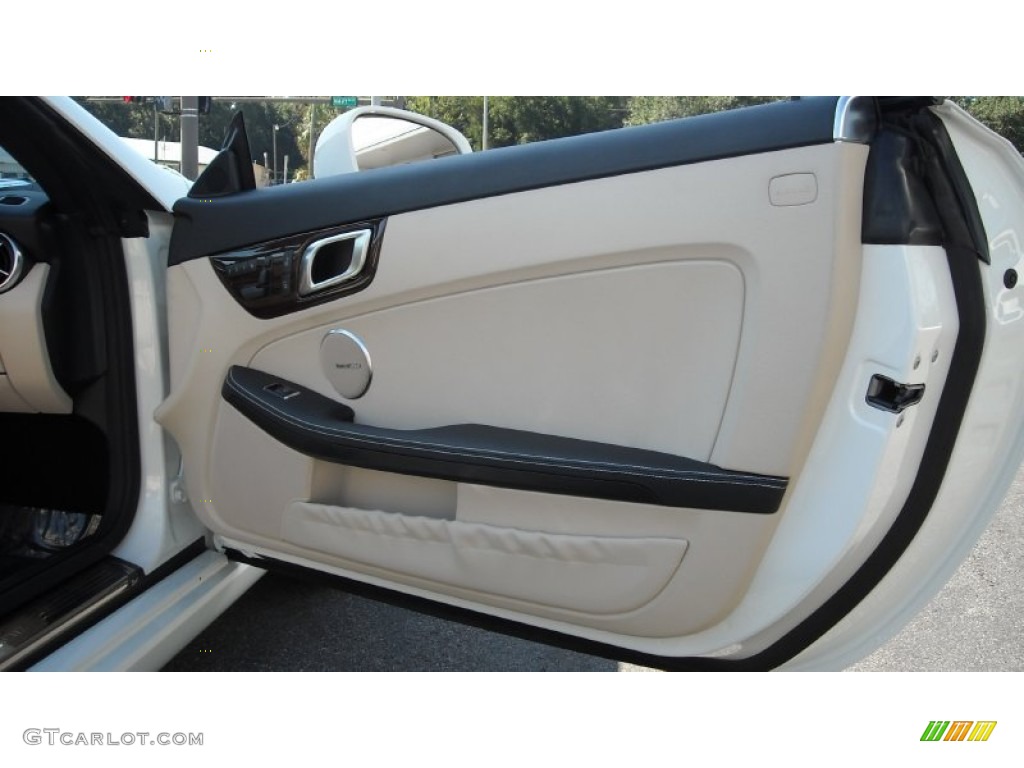 2013 Mercedes-Benz SLK 250 Roadster Sahara Beige Door Panel Photo #71314318