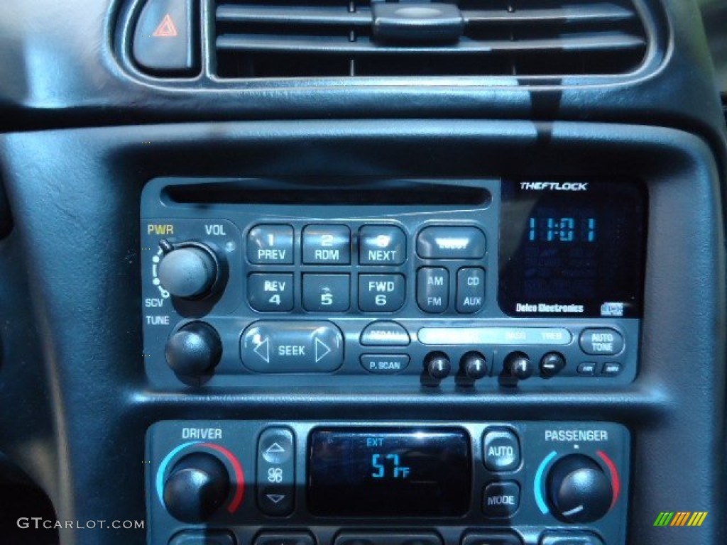 2000 Chevrolet Corvette Coupe Audio System Photos