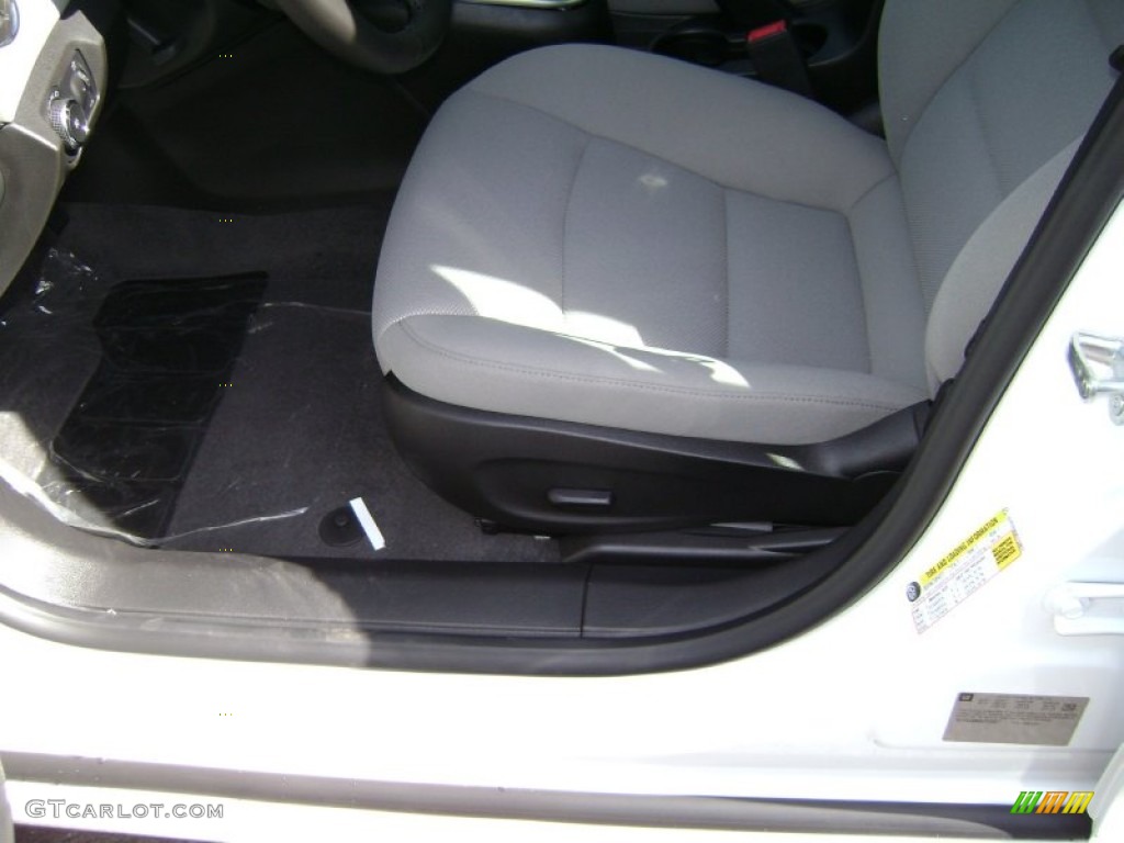 2013 Cruze LT/RS - Summit White / Medium Titanium photo #2