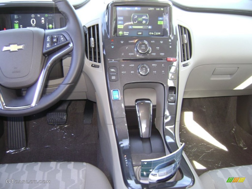 2013 Chevrolet Volt Standard Volt Model Controls Photo #71318155