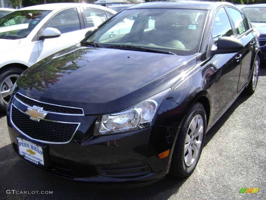 Black Granite Metallic Chevrolet Cruze