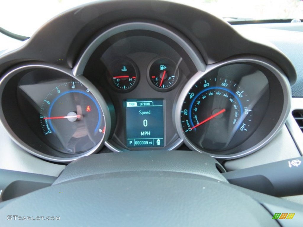 2013 Chevrolet Cruze LS Gauges Photo #71318661
