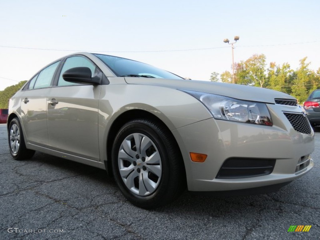 2013 Cruze LS - Champagne Silver Metallic / Jet Black/Medium Titanium photo #1