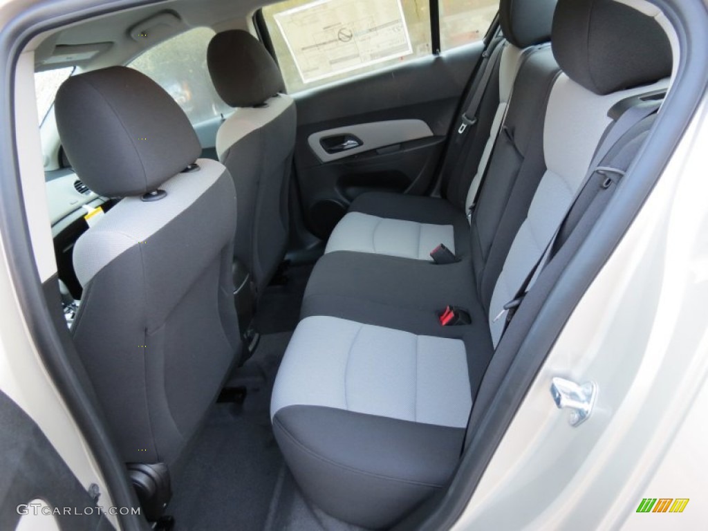 2013 Chevrolet Cruze LS Rear Seat Photo #71318951